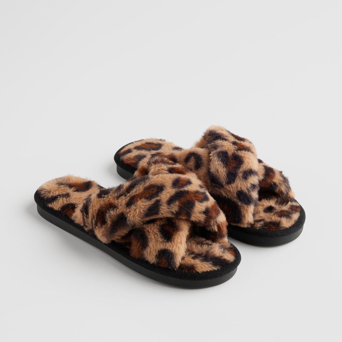 Kapcie Panther z motywem zwierzęcym