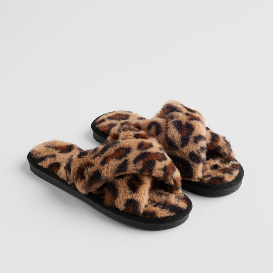 Kapcie Panther z motywem zwierzęcym