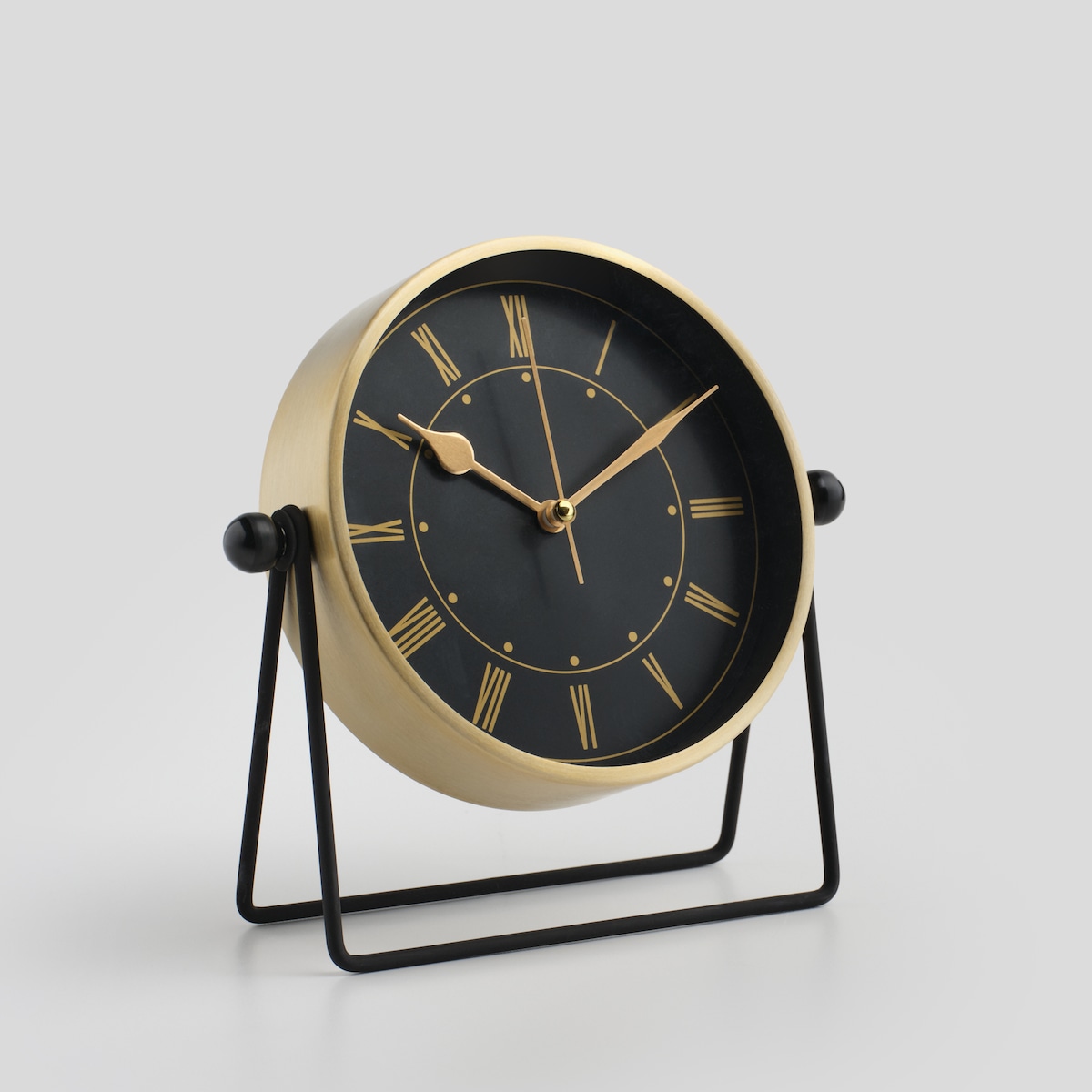 industrialny zegar stojący scala