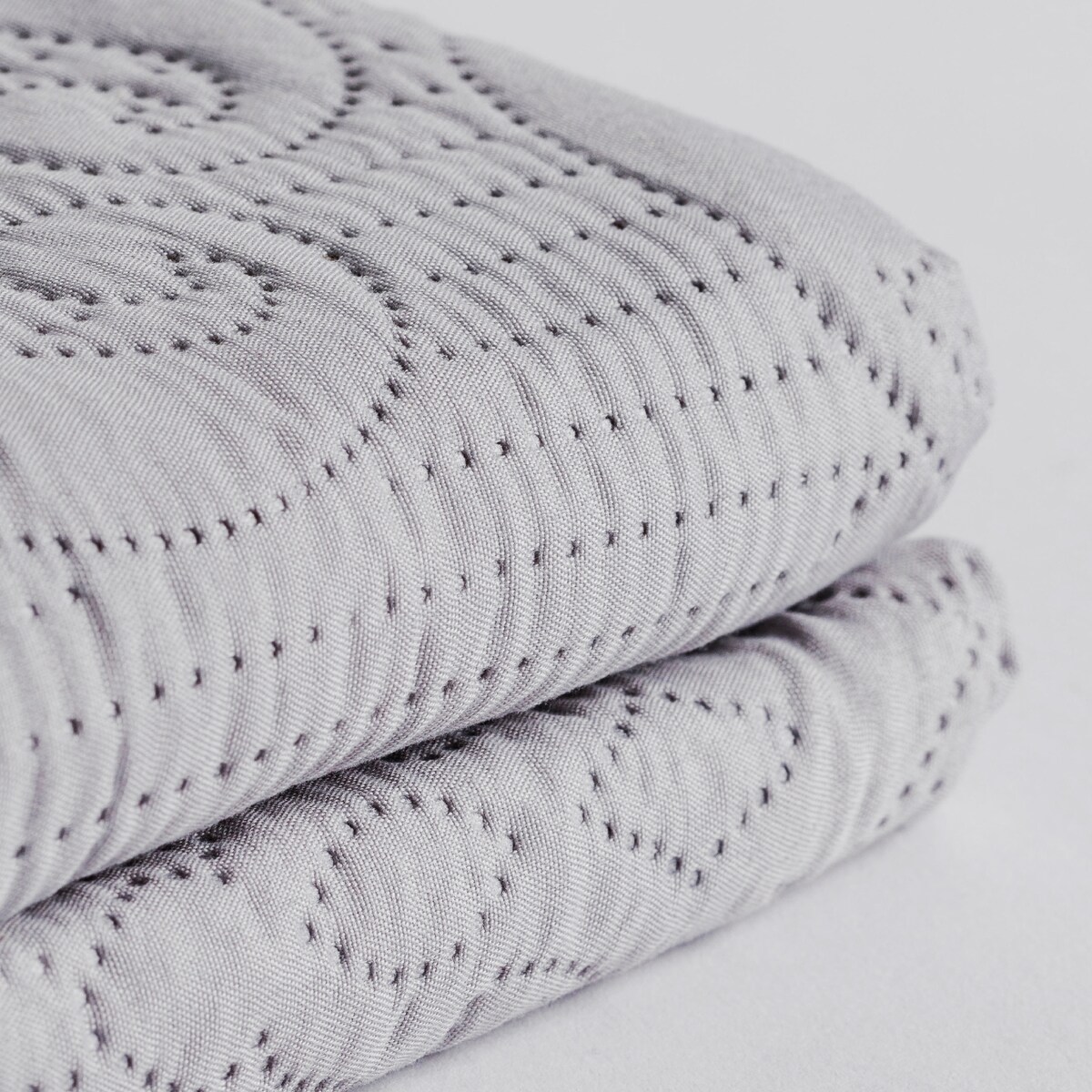 Jednokolorowa narzuta na łóżko Lavish 240x260 cm