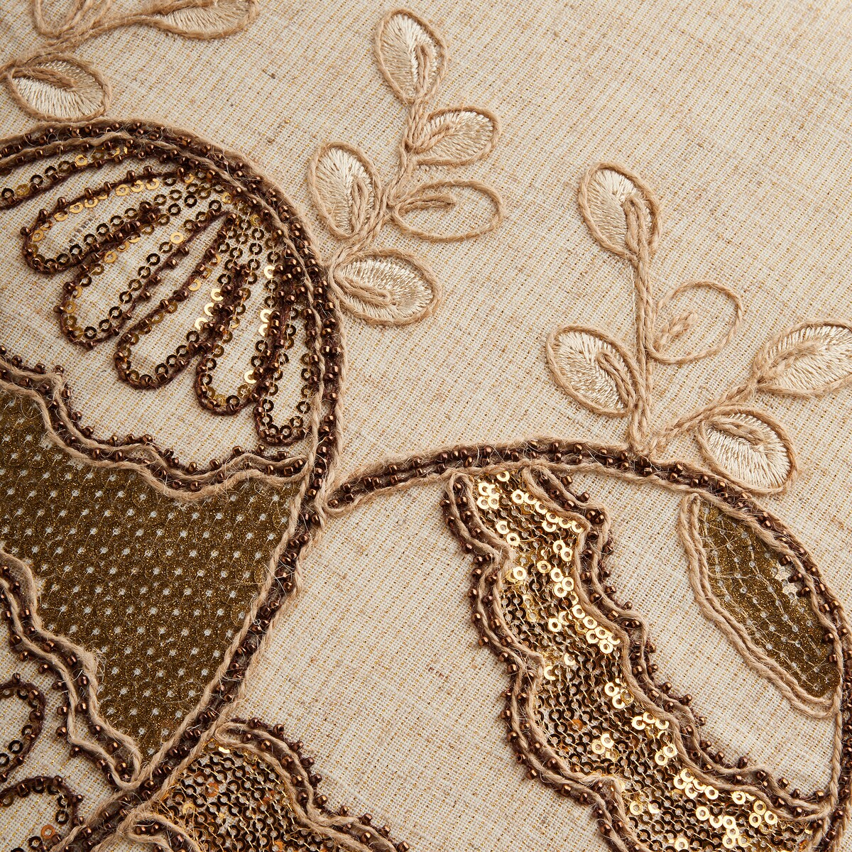 Poszewka Haftowana Oaken 45x45 cm z motywem jajka