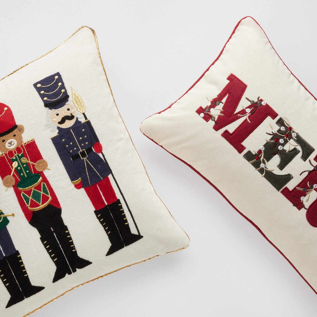 Poszewka Haftowana Nutpacheris 45x45 cm z motywem dziadka do orzechów