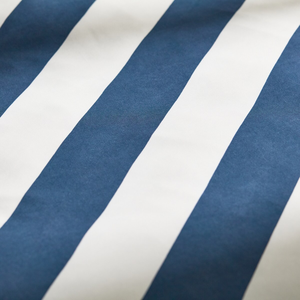 Pościel z mikrofibry z lamówką Pasiu 200x220 cm w paski