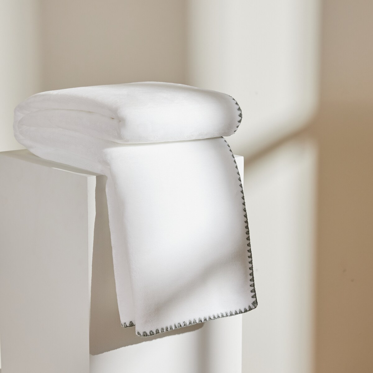 Koc Z Wiskozą Maresa 150x200 cm