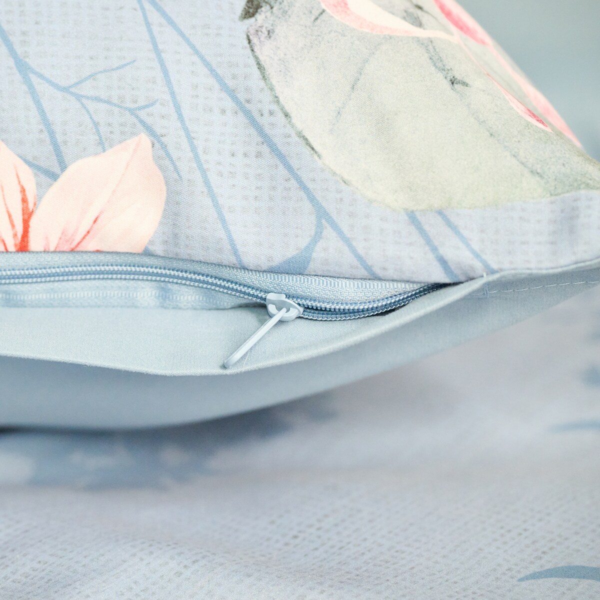 Pościel Z Mikrofibry Malwani 200x220 cm z motywem kwiatowym