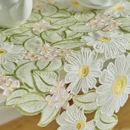 Serweta Haftowana Feris 80x80 cm z motywem kwiatowym