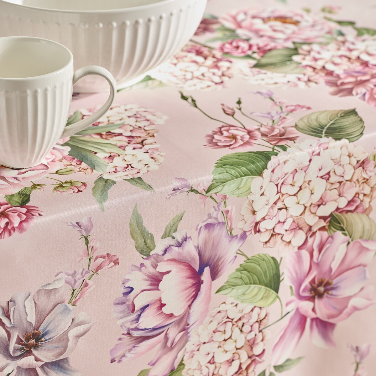 Obrus z nadrukiem Tensianis 130x180 cm z motywem kwiatowym