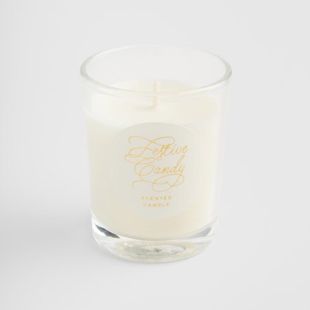 Zestaw świec i odświeżacza cuksi w opakowaniu prezentowym