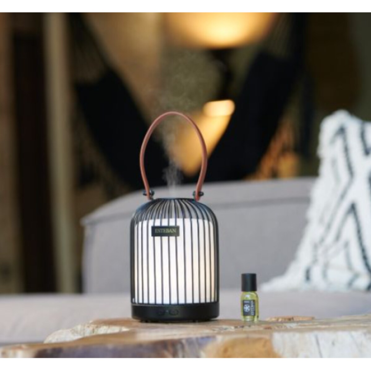 Dyfuzor mgiełki zapachowej Lampion Black Esteban