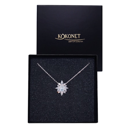 Srebrny naszyjnik z rozetą aplikacja zawieszka elegancka biżuteria PREZENT