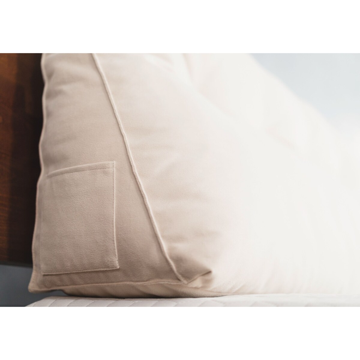 Beżowa Poduszka Dzienna Triangel 180 na zagłówek łóżka