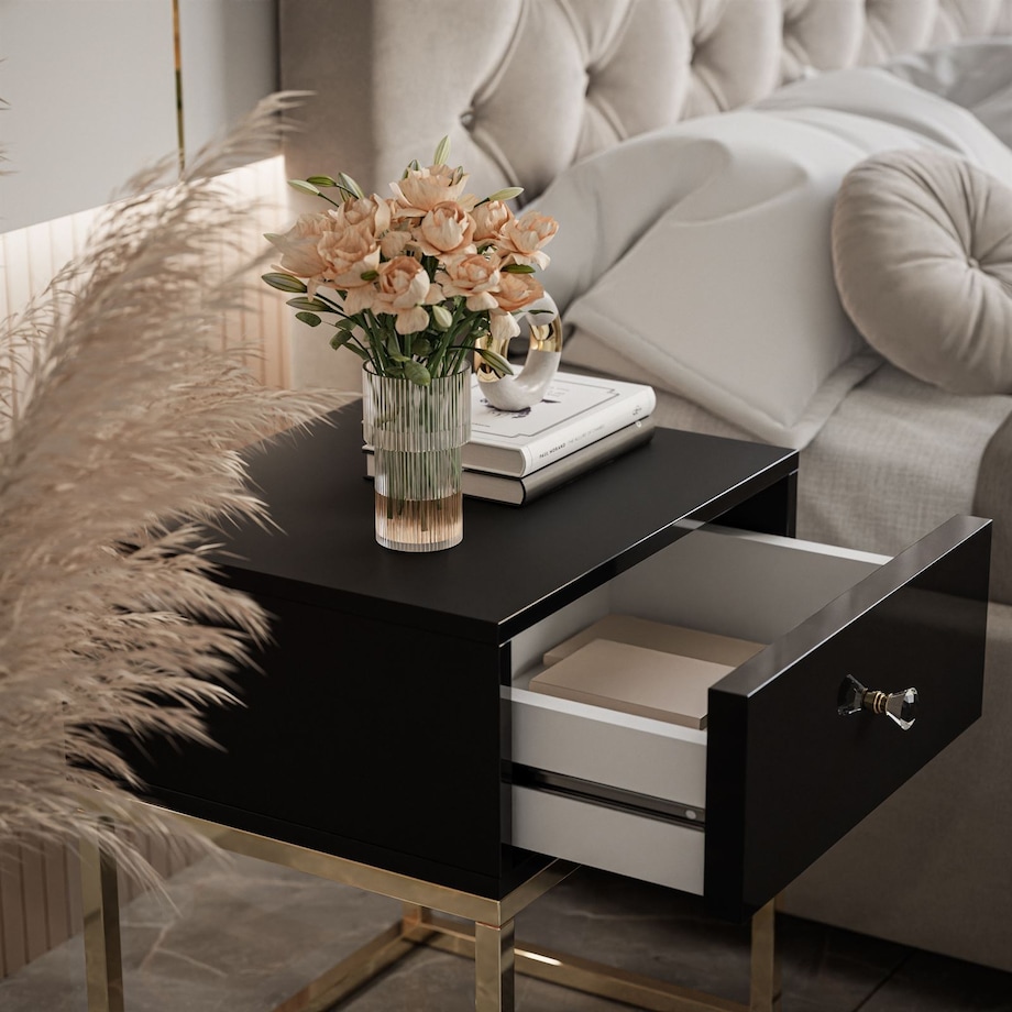 Stolik nocny BLANCO GOLD czarny high gloss na złotym, chromowanym stelażu 45x52x36,6 cm