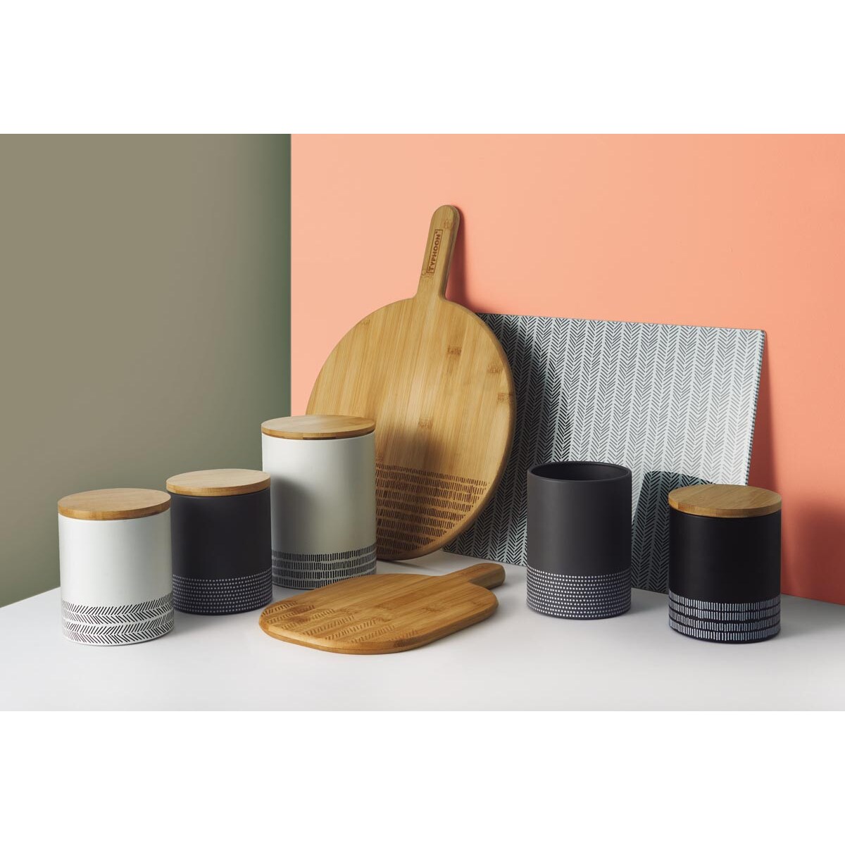 Pojemnik kuchenny L biały Monochrome, 2000 ml, Typhoon