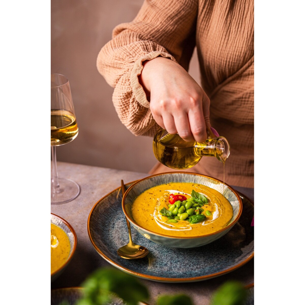 Serwis obiadowy Aokari niebiesko-biały na 6 osób 18 szt. Nowoczesny Do zmywarki Komplet talerzy