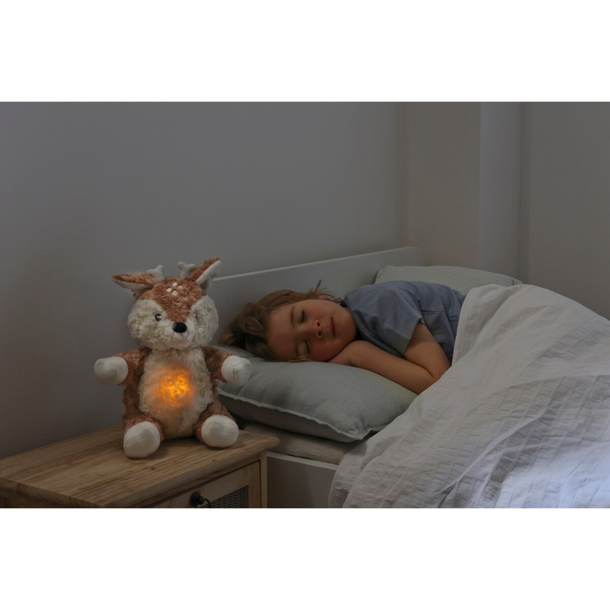 Szumiąca sarenka z czujnikiem ruchu i pozytywką - Cloud b® LoveLight Buddies Finley Fawn™