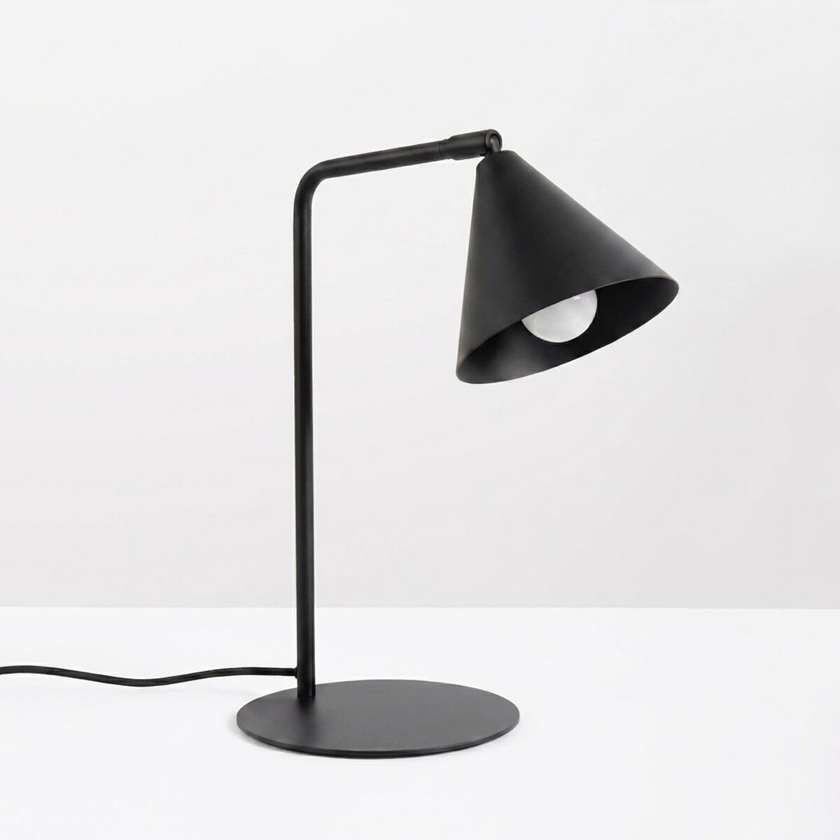 Lampa biurkowa NOX czarna