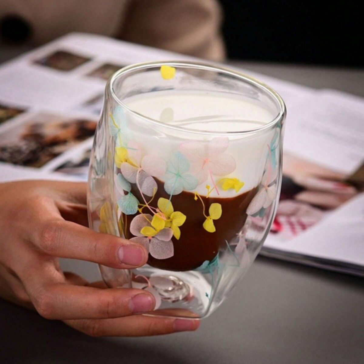 Szklanka termiczna z hortensją żółtą, niebieską i różową 250 ml 1szt SZK88