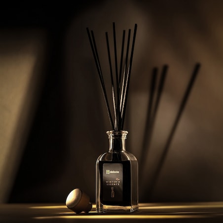 Dyfuzor zapachowy z patyczkami Winter's Essence, 5x5x25 cm