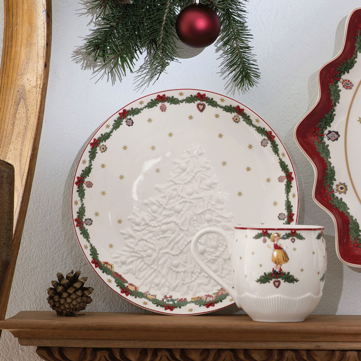 Miska 25 cm - Relief choinka - Toy's Fantasy Villeroy & Boch