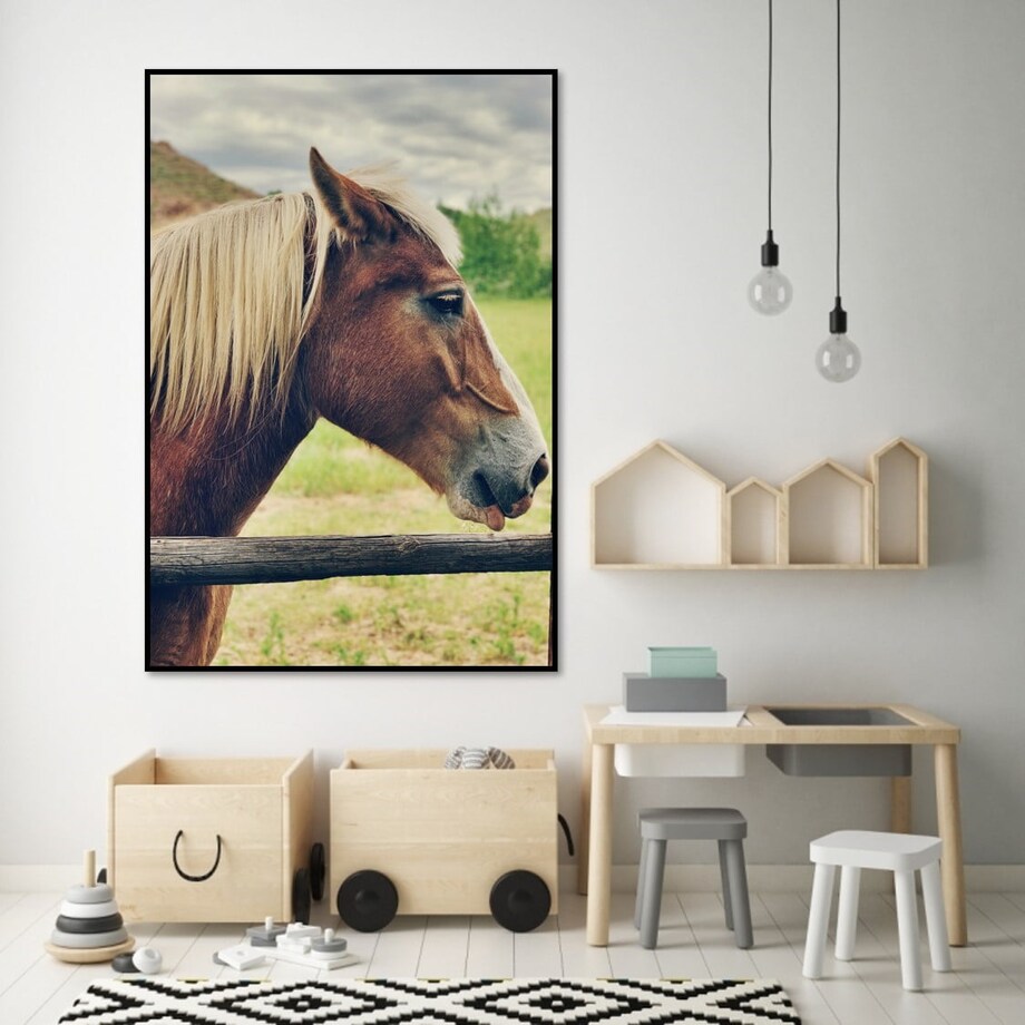 Poster Story, Plakat, Obraz - Brązowy Koń na Polu, wymiary 30 x 42 cm