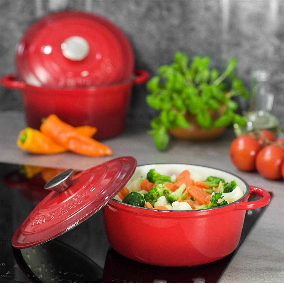 Garnek żeliwny emaliowany czerwony 2.4L 20cm na indukcję gaz KINGHOFF