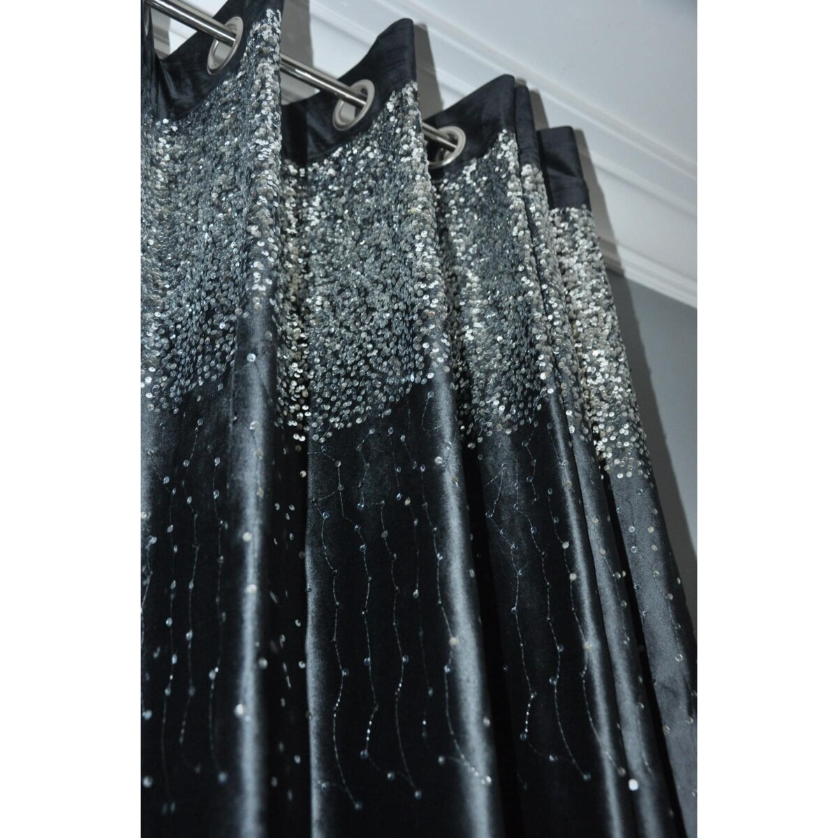 zasłona welurowa "dubaj" z cekinami 140x250 przelotki | czarny