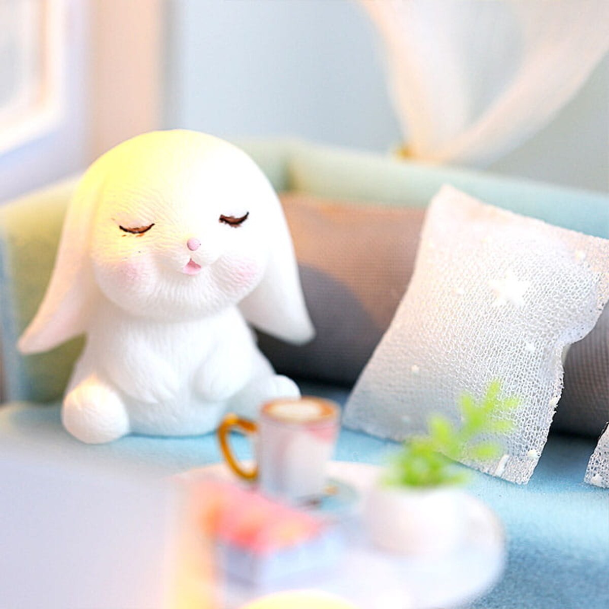 Miniaturowy domek - Błękitne niebo