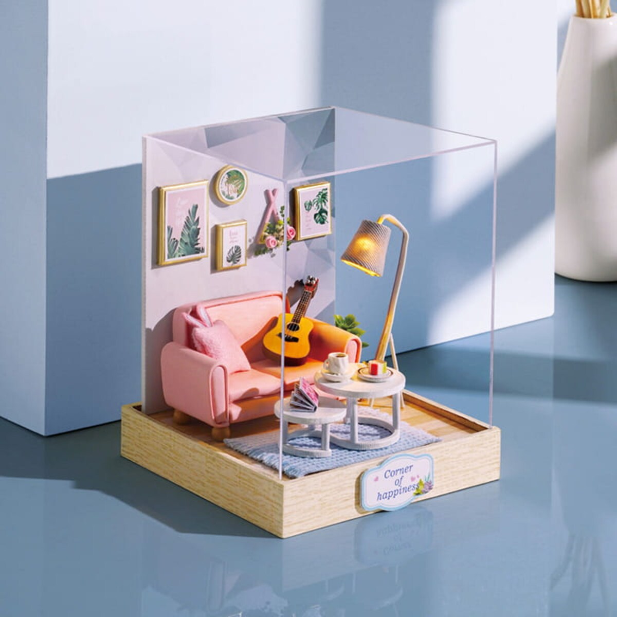 Miniaturowy domek - Popołudnie z gitarą