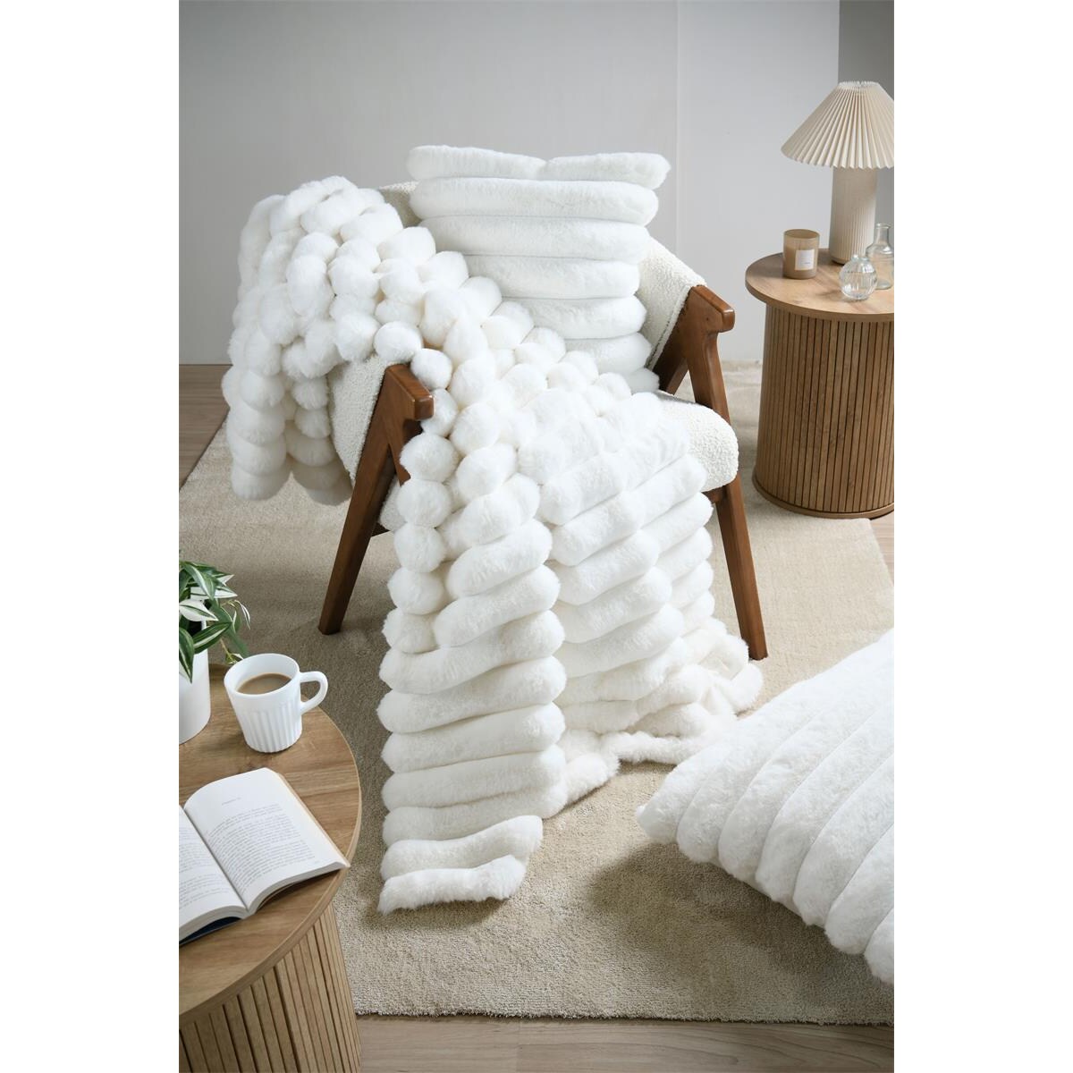 Poduszka dekoracyjna POLARY w grube prążki, 45 x 45 cm