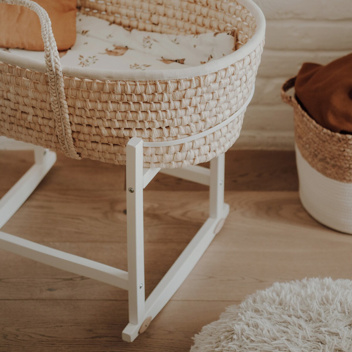 Bujak na kosz Happy Moses - RockingBaby Stand biały