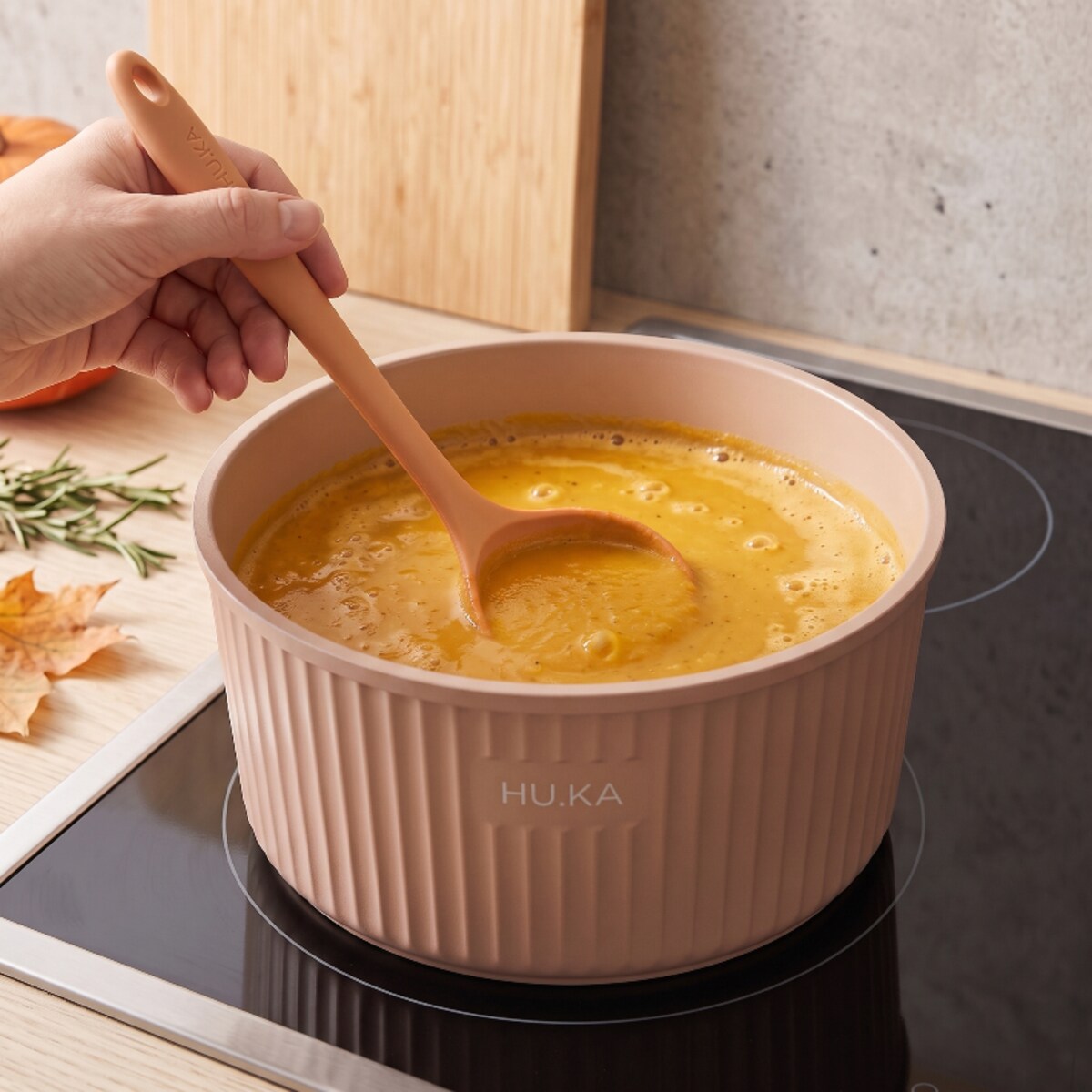 Zestaw garnków i patelni 20 el. HU.KA Nestio odpinana rączka indukcja - Warm Clay