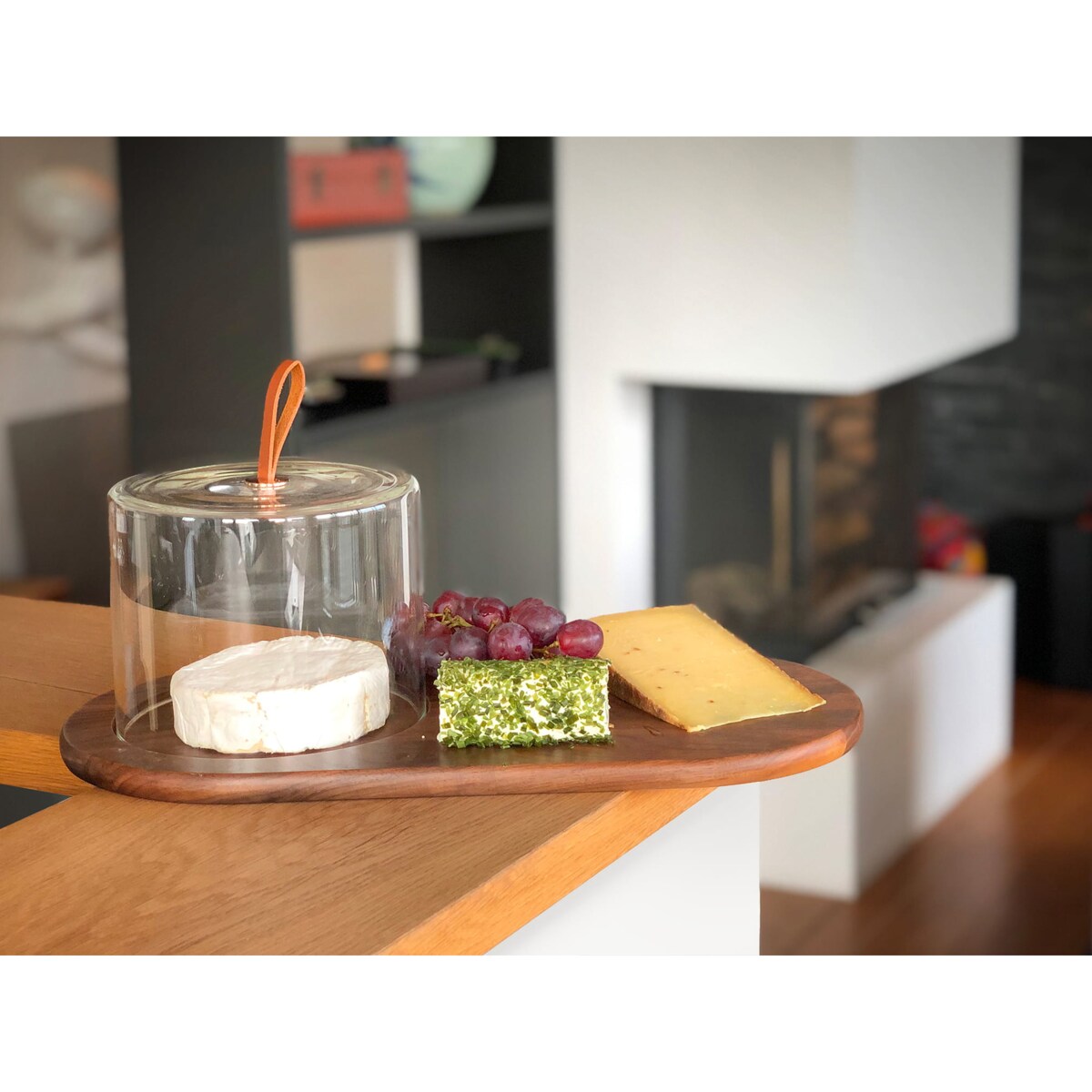 Deska do serów z kloszem, orzech
