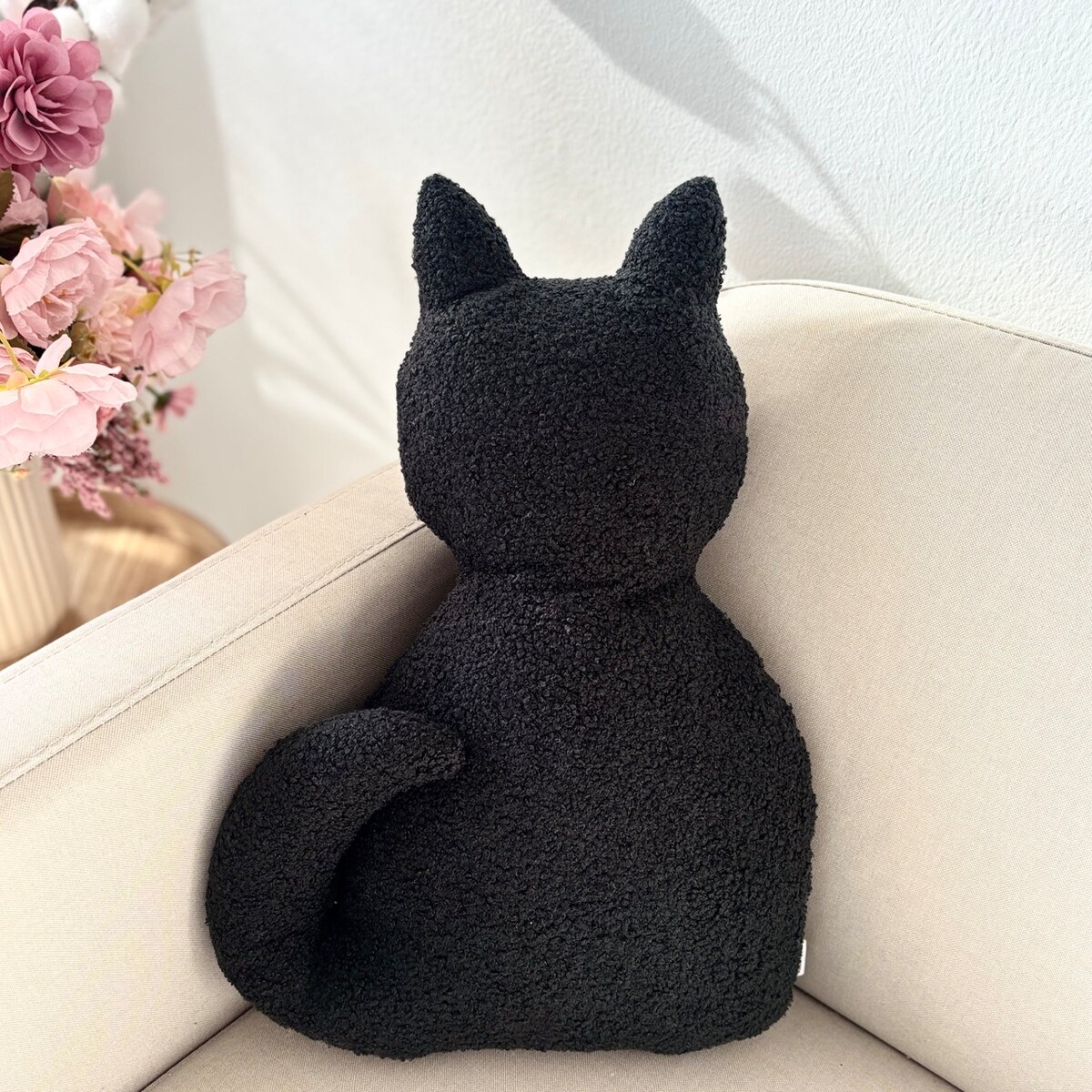 Poduszka czarny Kot boucle