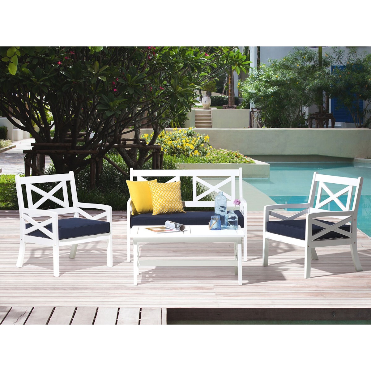 Ławka ogrodowa 120 cm drewniana biała z poduszką niebieską BALTIC