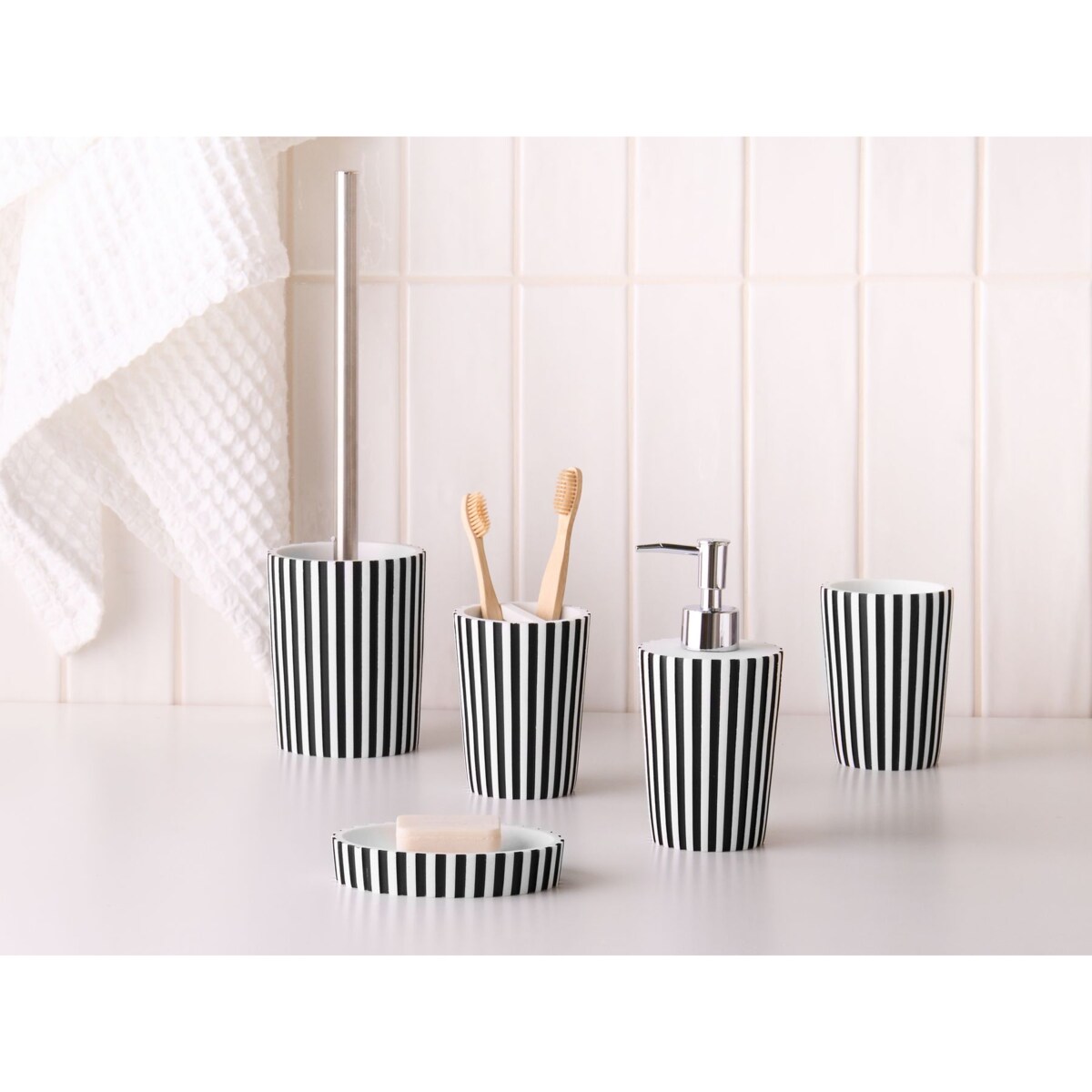 Zestaw akcesoriów łazienkowych 5 elementów LIRCAY Czarny/ biały