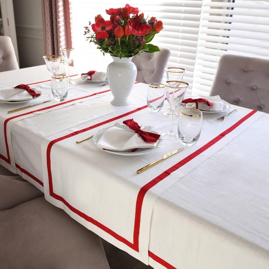 Bieżnik Red Stripes 50x150