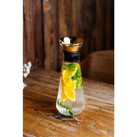 Karafka Drip-Free 900 ml Złota Mia 2064