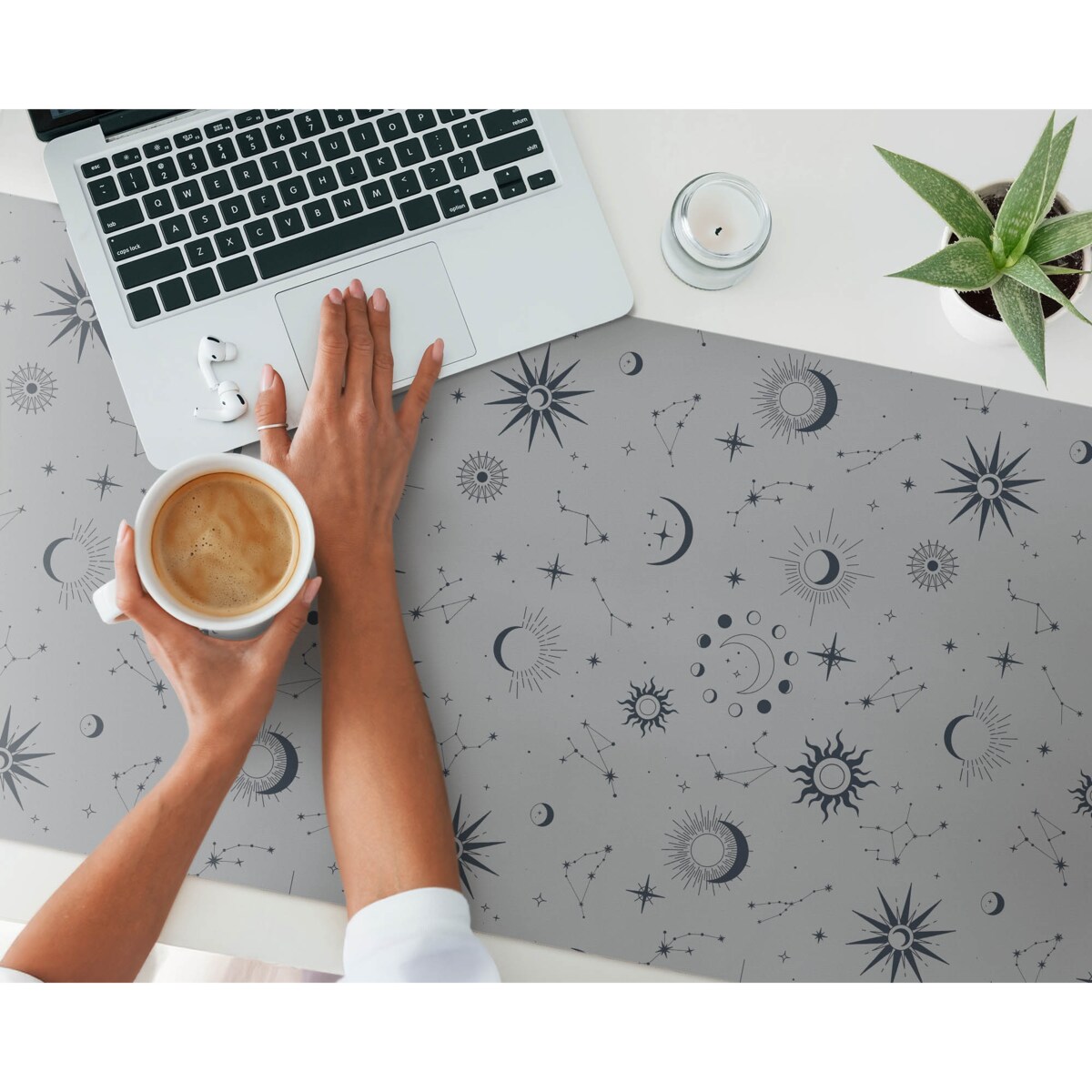 Szara mata na biurko Kosmiczne wzory, 120x60 cm