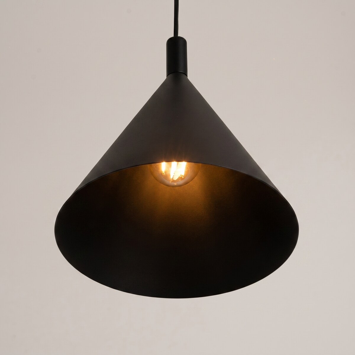 Lampa wisząca NOX 25 czarna