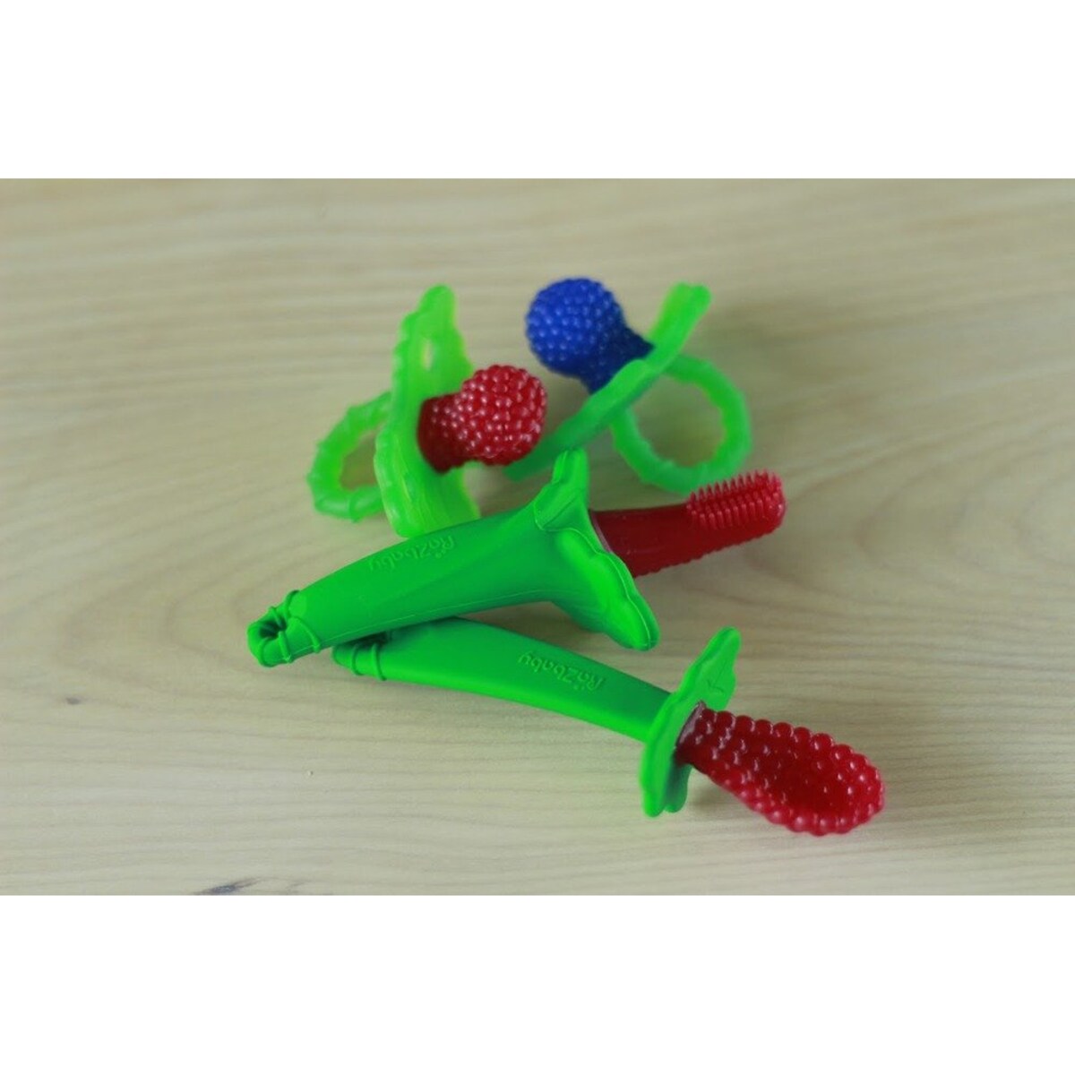 Gryzak dla niemowlaka, Soczysta Malina, RaZbaby