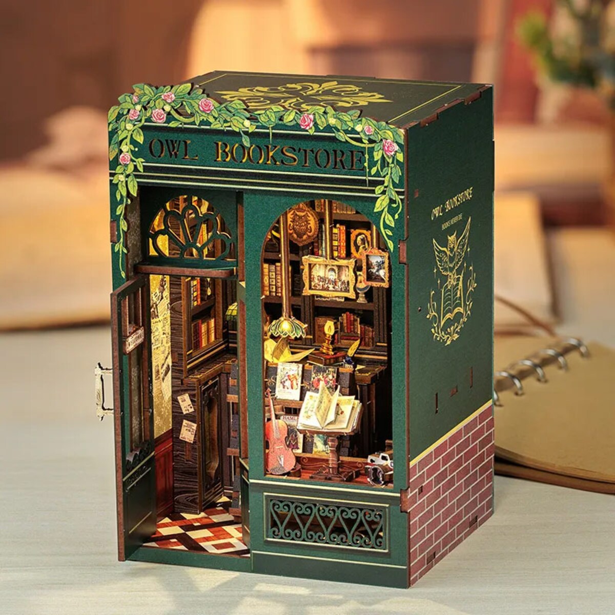 Miniaturowy domek Book Nook - Księgarnia pod sową - CuteBee