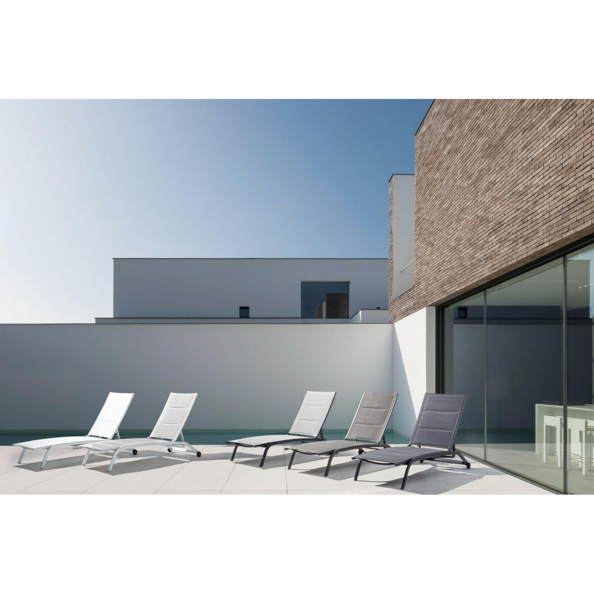 BIZZOTTO leżak ogrodowy CLEOPAS antracyt