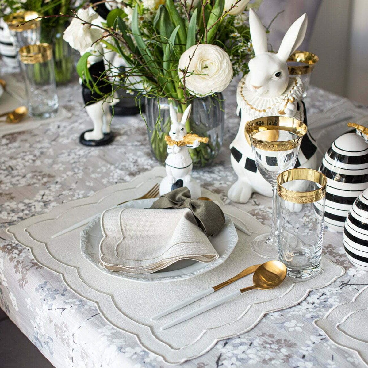 Haftowane serwetki Silver Onde - 6 sztuk