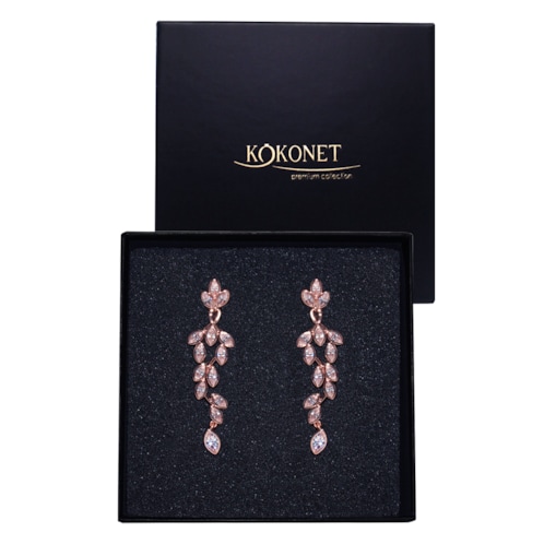 Różowe złoto lekkie wiszące kolczyki boho z cyrkoniami glamour delikatne