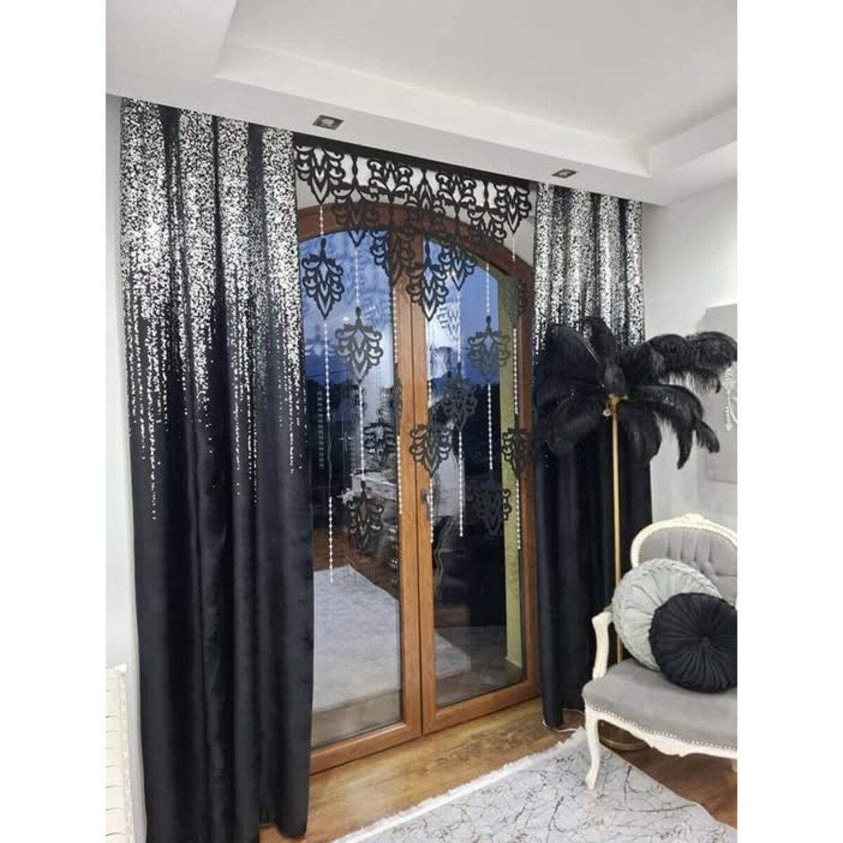 Zasłona welurowa "srebrny deszcz" 140x270 na taśmie marszczącej. Czarny