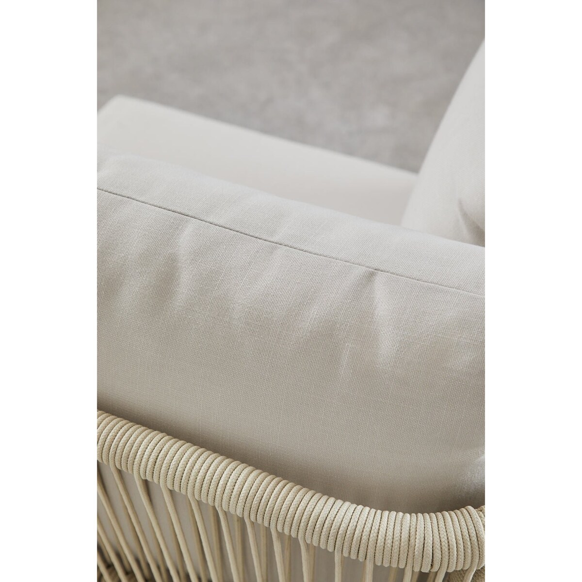 Zestaw ogrodowy: 4-częściowa sofa, stolik kawowy z pufem z drewna akacjowego Dailin