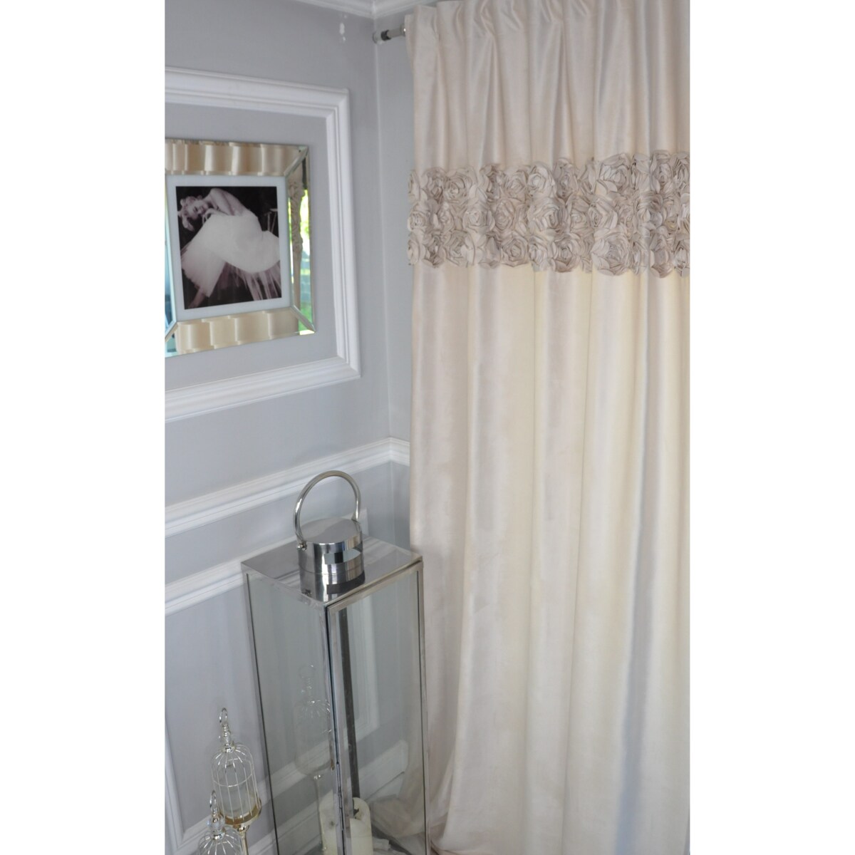 Zasłona welurowa "royal roses" z wyszywanymi różami 140x250 cm przelotka | jasny beż