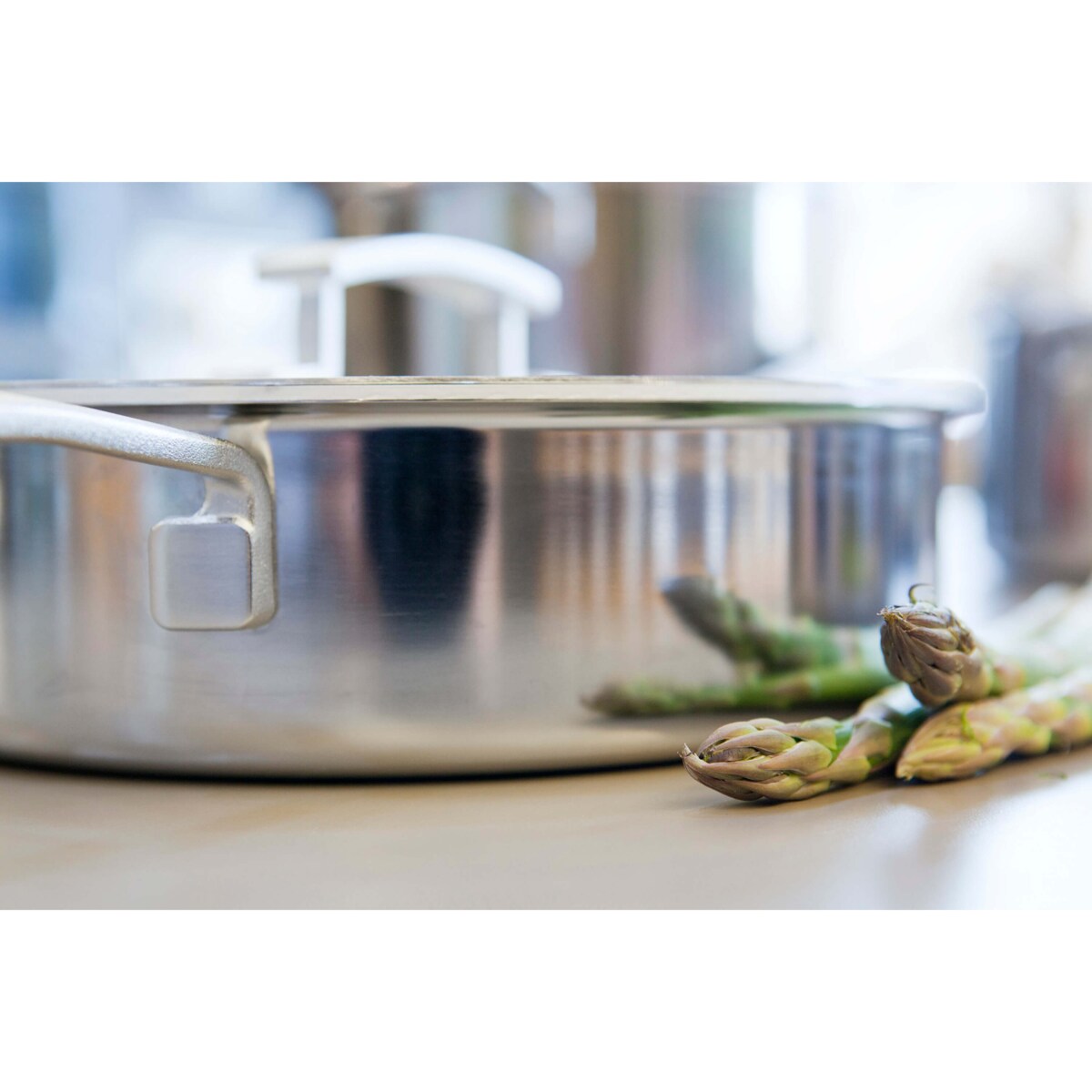 DEMEYERE INDUSTRY 5 Patelnia głęboka 2H z pokrywką 24 cm