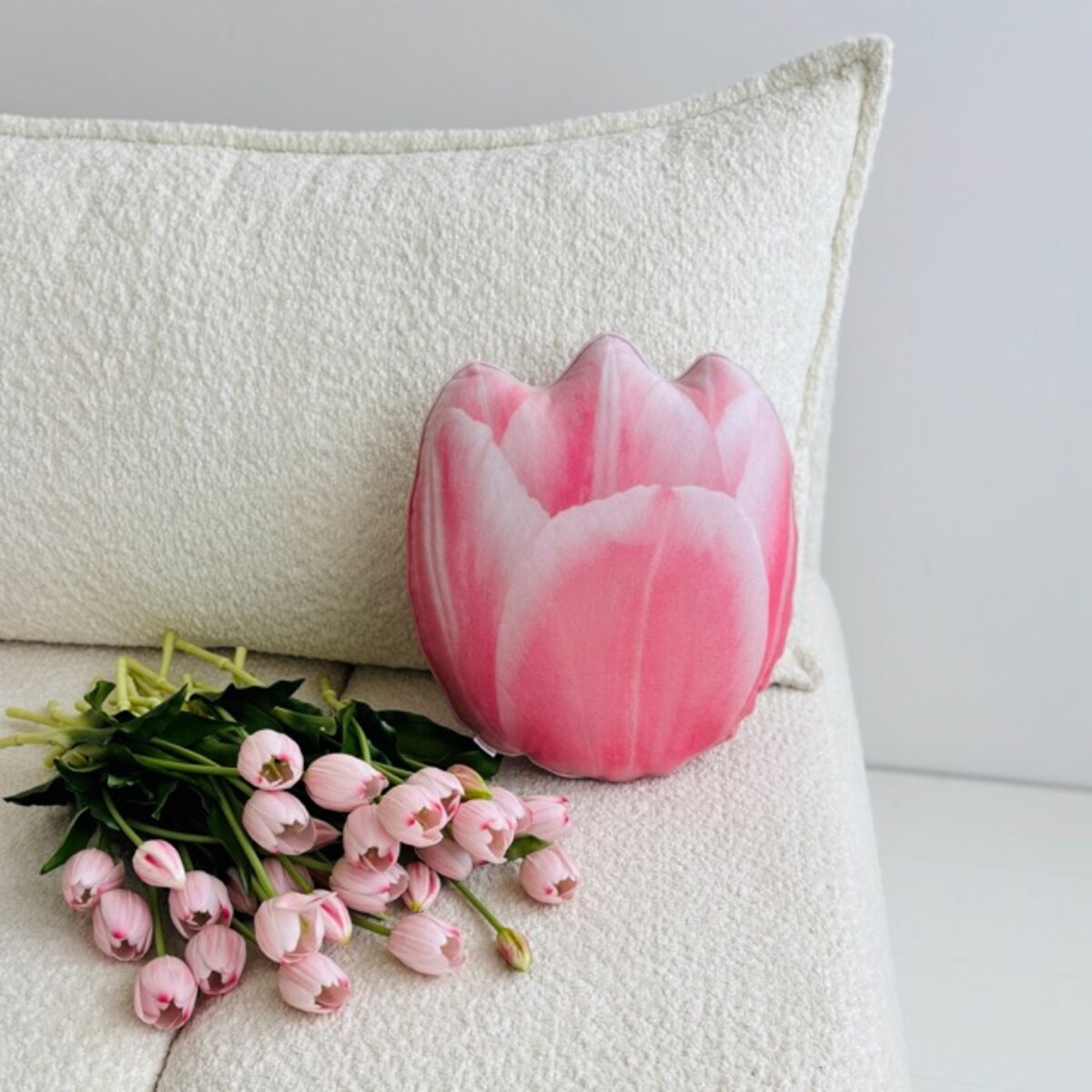 Poduszka kwiat mały Tulipan jasnoróżowy