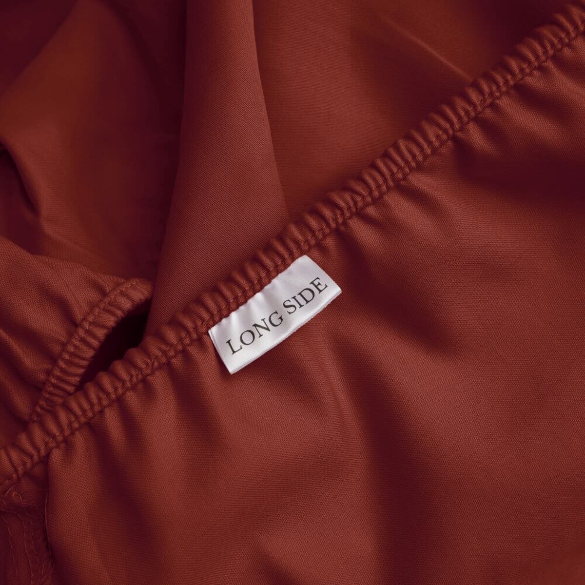 Prześcieradło satynowe z gumką terracotta 140 x 200 cm